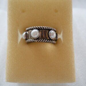 Vintage GeoArt - Pearl Spinner Ring  12-31